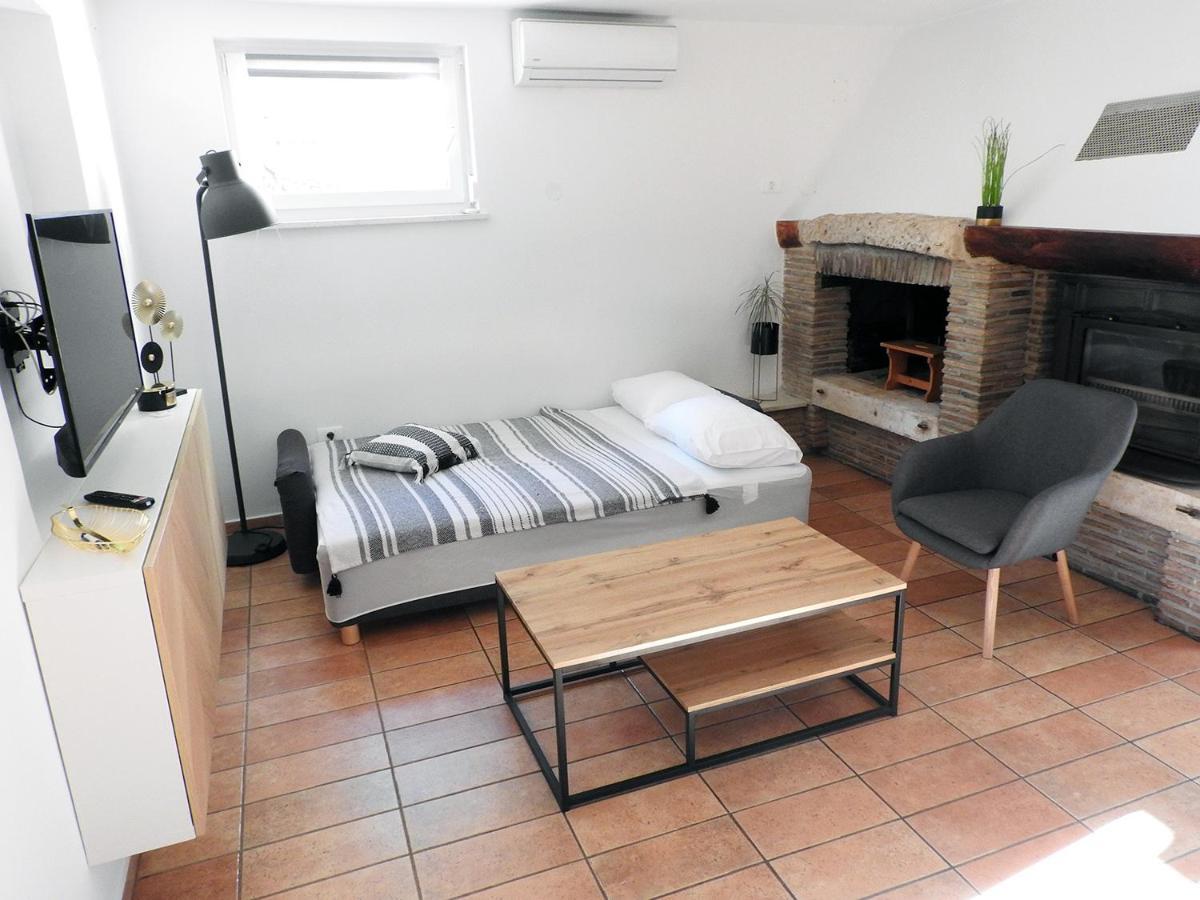 Apartment Lu, Stinjan - Pula Zewnętrze zdjęcie